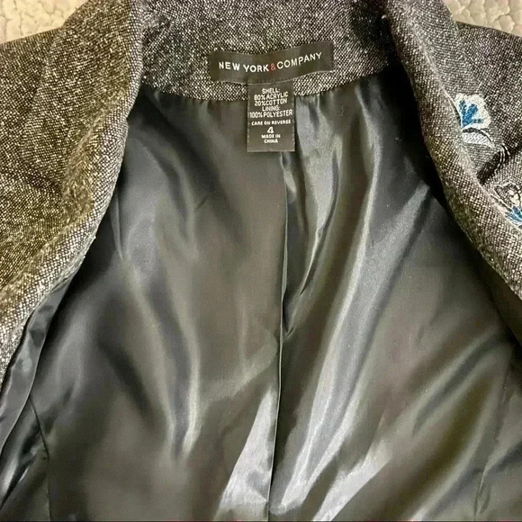 New York & Co. Heathered Gray Embroidered Floral Buttoned Blazer Jacket Size 4 - Picture 16 of 16